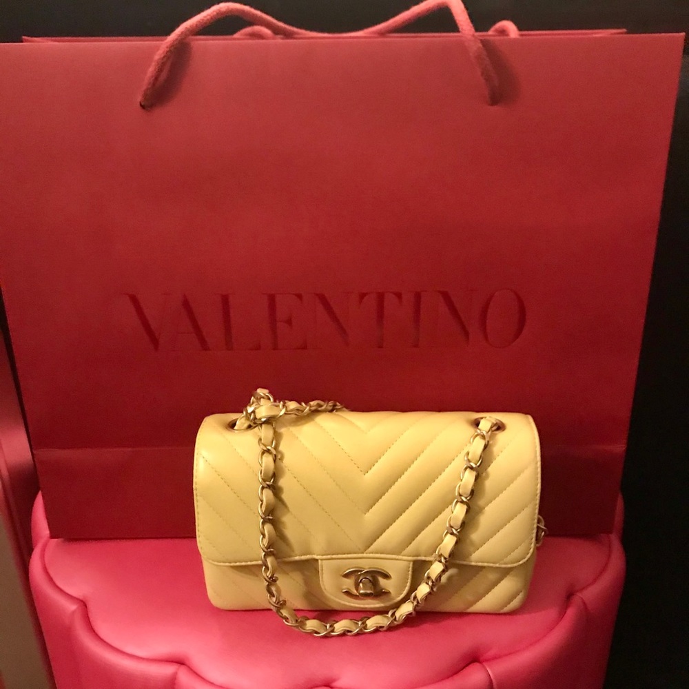 Meet your Posher, J Tia